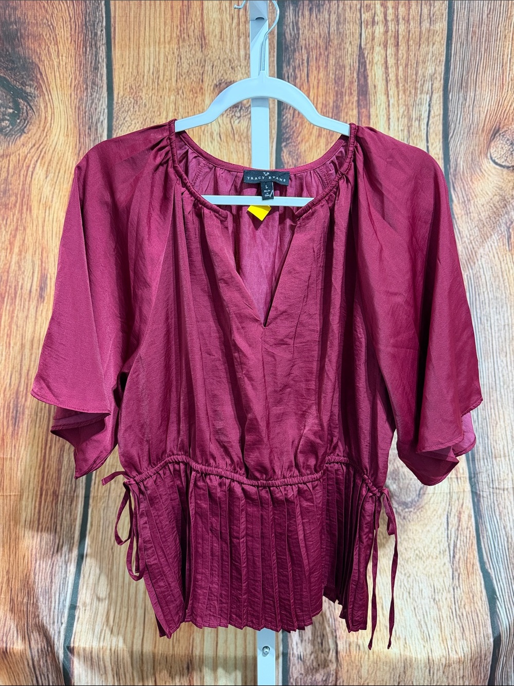 🚨$2 (Bundle 3+) Tracy Evan’s Shiny Pleat Blouse Size L
